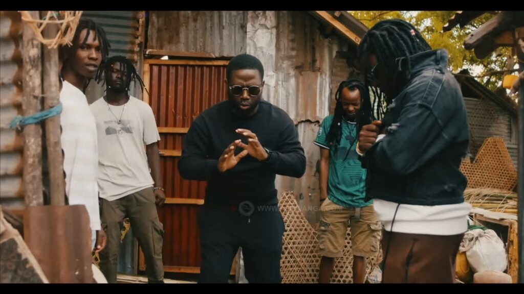 VIDEO | Stereo Singasinga – Komandoo